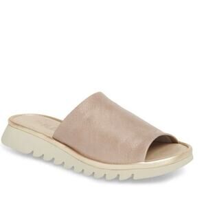 The Flexx Shore Thing Slide Sandal gold women’s size 7